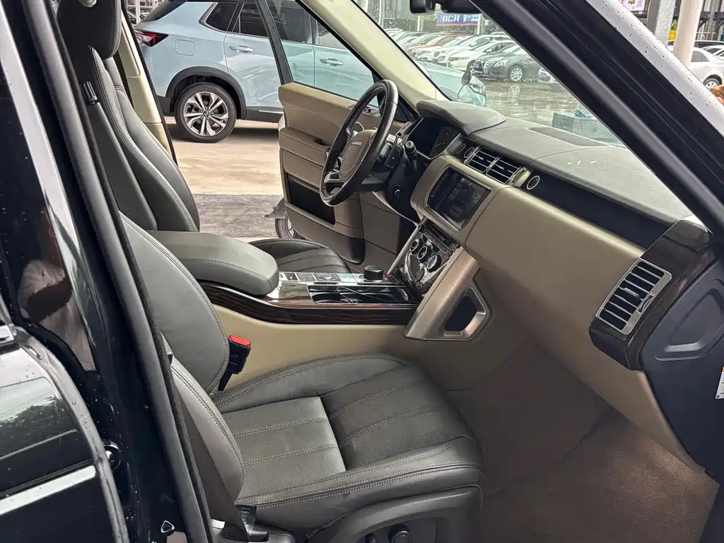 Land Rover Range Rover — миниатюра 8