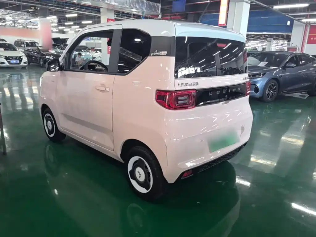 Wuling MINIEV — миниатюра 5