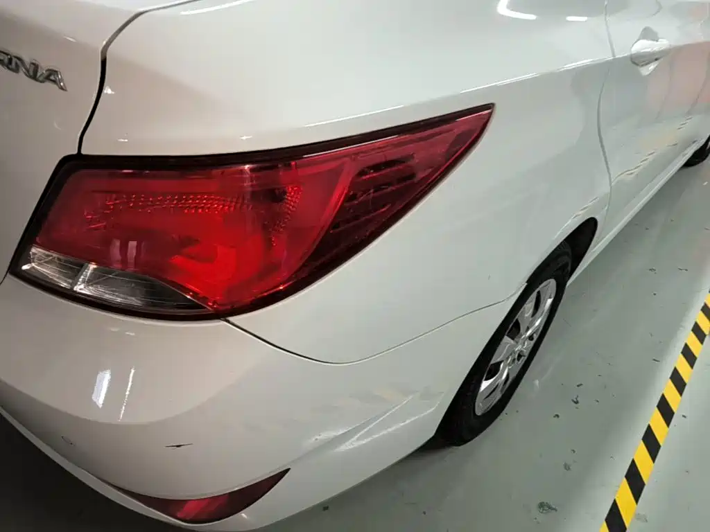Hyundai Verna — миниатюра 8