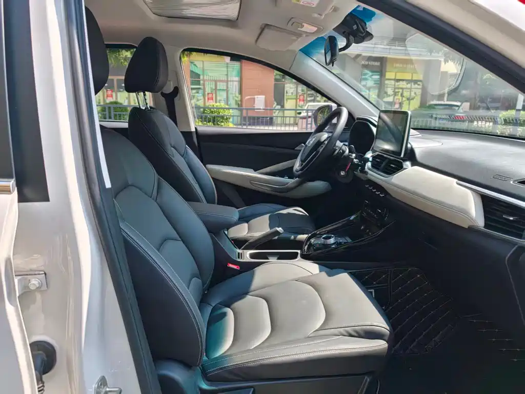 Baojun 530 — миниатюра 10