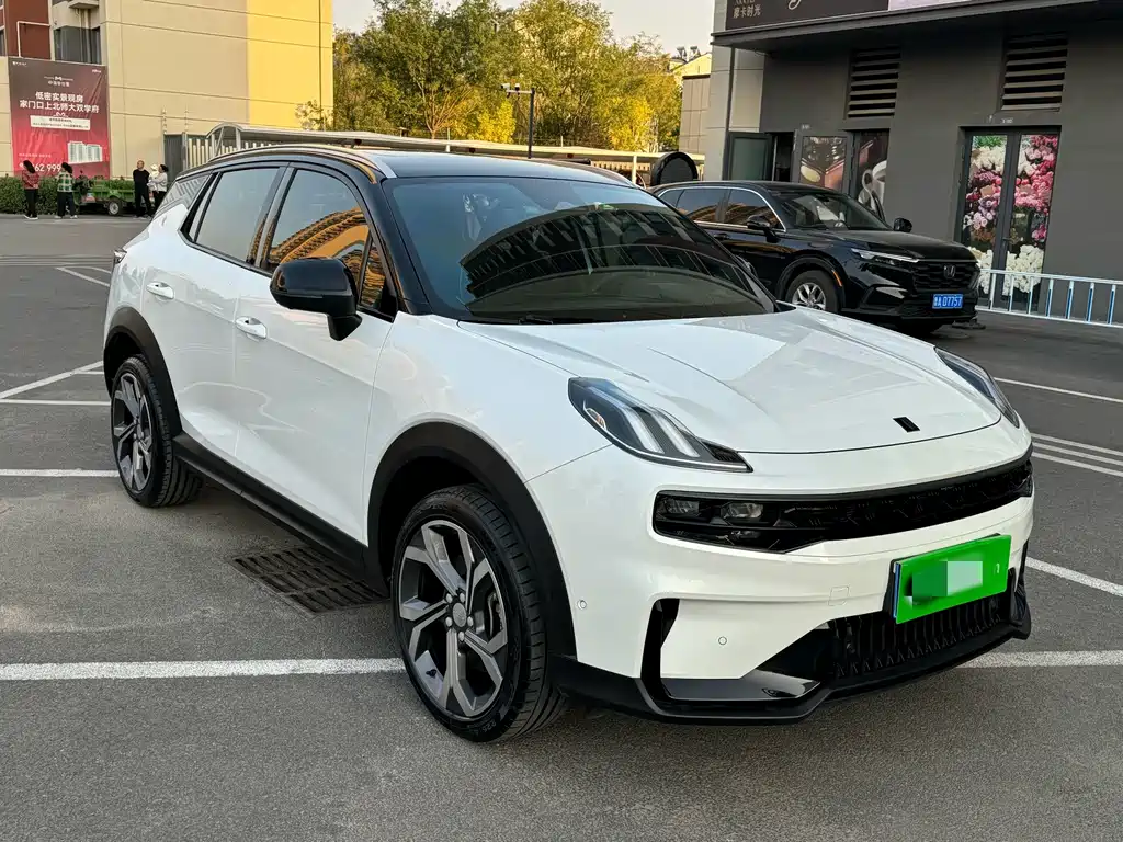 Lynk & Co 06 — миниатюра 3