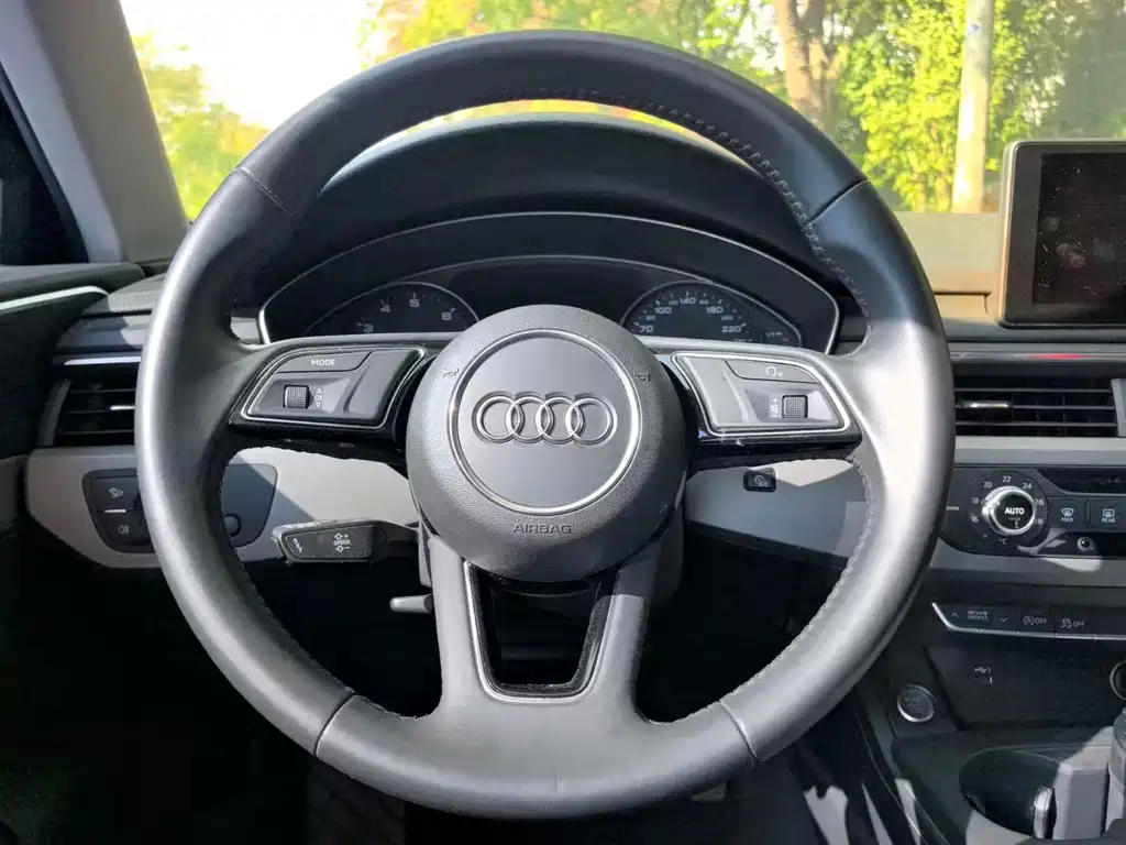 Audi A4L — миниатюра 5