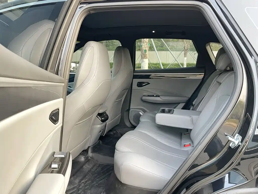 GEELY GALAXY GALAXY L7