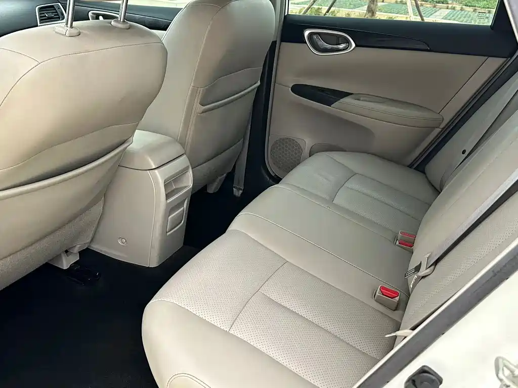 Nissan Sylphy — миниатюра 8