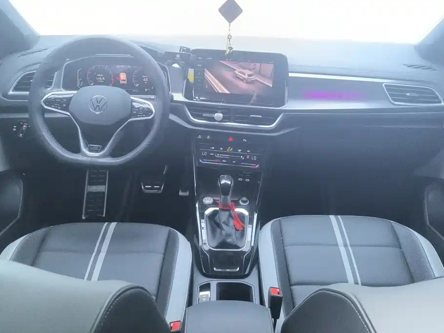 Volkswagen T-Roc — миниатюра 12