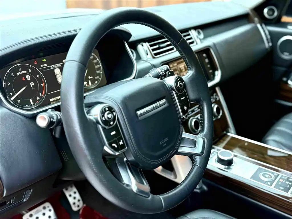 Land Rover Range Rover — миниатюра 10