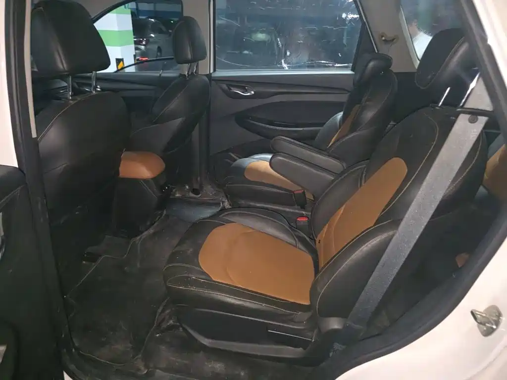 Wuling Hongguang S3 — миниатюра 17
