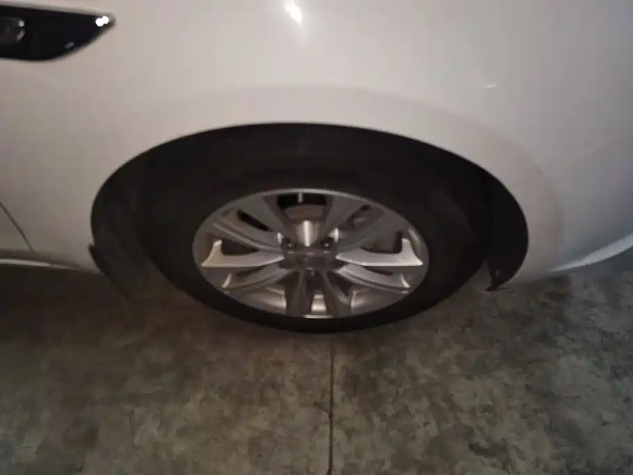 Buick Excelle — миниатюра 6