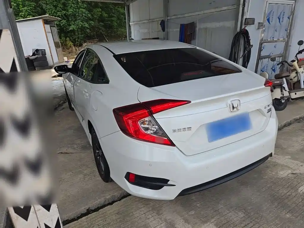 Honda Civic — миниатюра 5