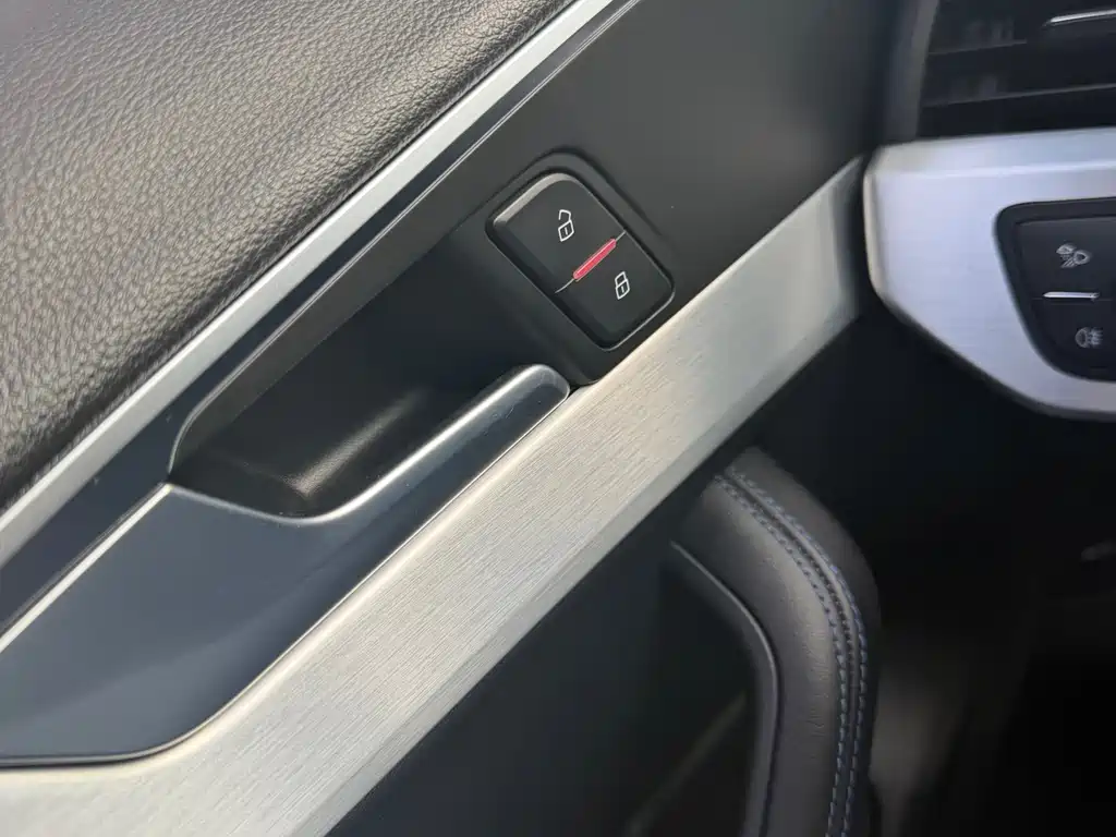 Audi A4L — миниатюра 11