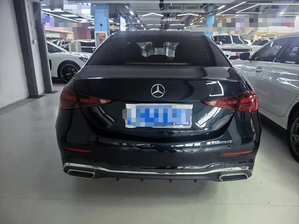 Mercedes-Benz C-Class — миниатюра 13