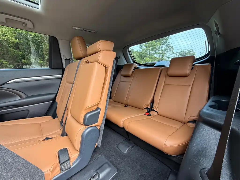 Toyota Highlander — миниатюра 13