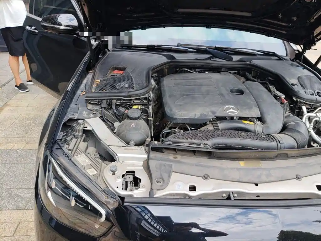 Mercedes-Benz E-Class — миниатюра 19