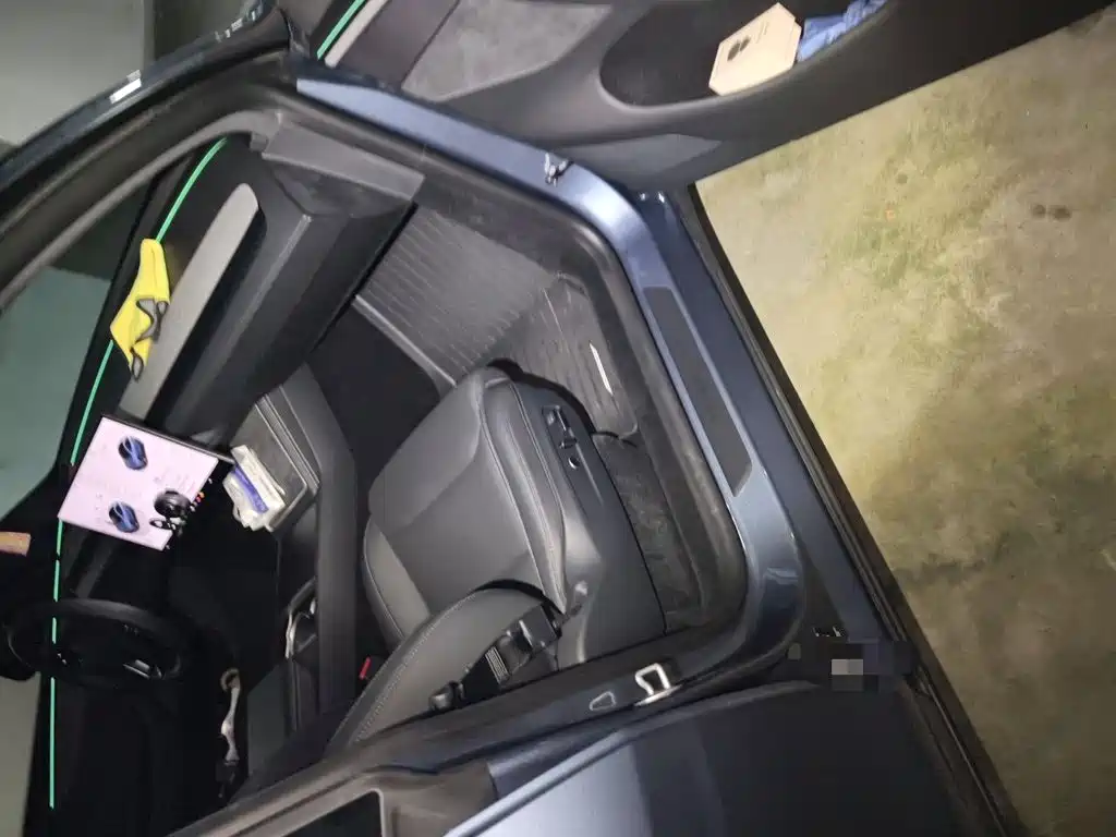 Tesla Model Y L — миниатюра 19