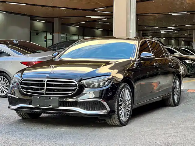 MERCEDES-BENZ E CLASS 2022