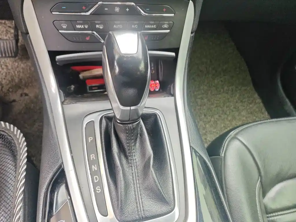 Ford Edge — миниатюра 15