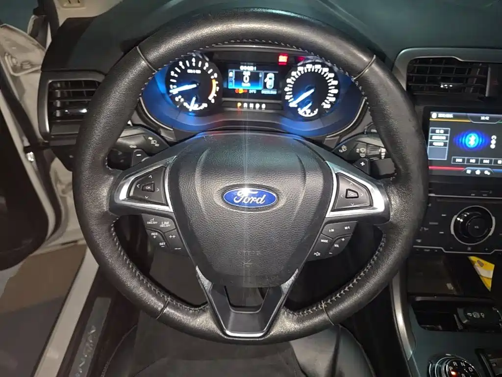 Ford Mondeo — миниатюра 11