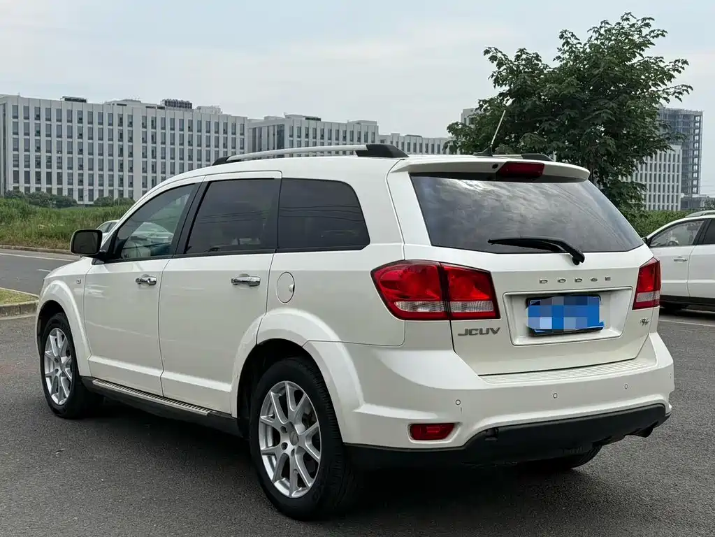 Dodge Journey — миниатюра 5