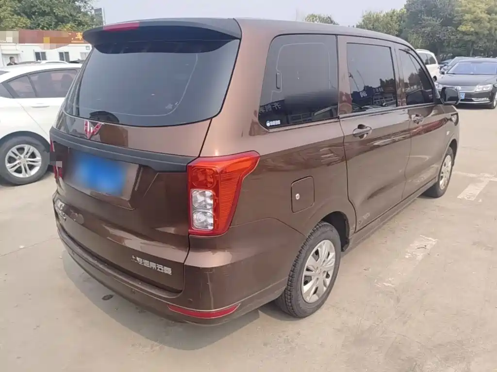 Wuling Hongguang — миниатюра 7