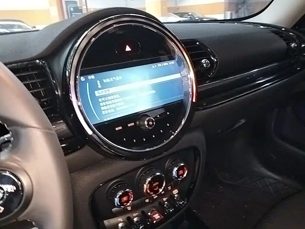 MINI Mini Clubman — миниатюра 13