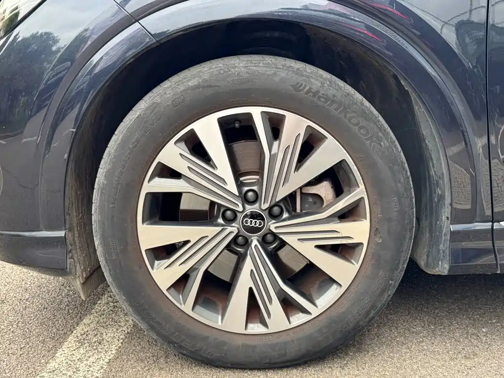 Audi Q4 e-tron — миниатюра 9