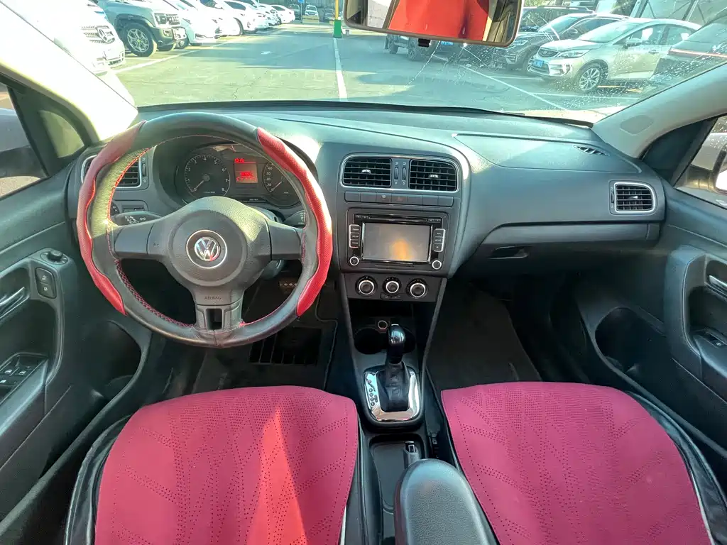 Volkswagen Polo — миниатюра 6