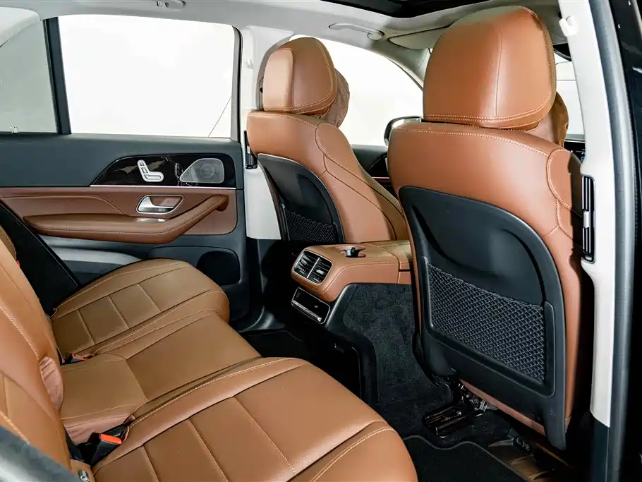 Mercedes-Benz GLE (Import) — миниатюра 23