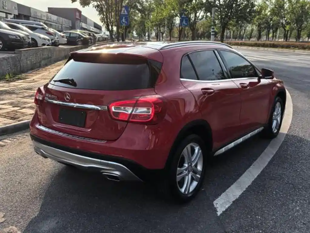 Mercedes-Benz GLA — миниатюра 9