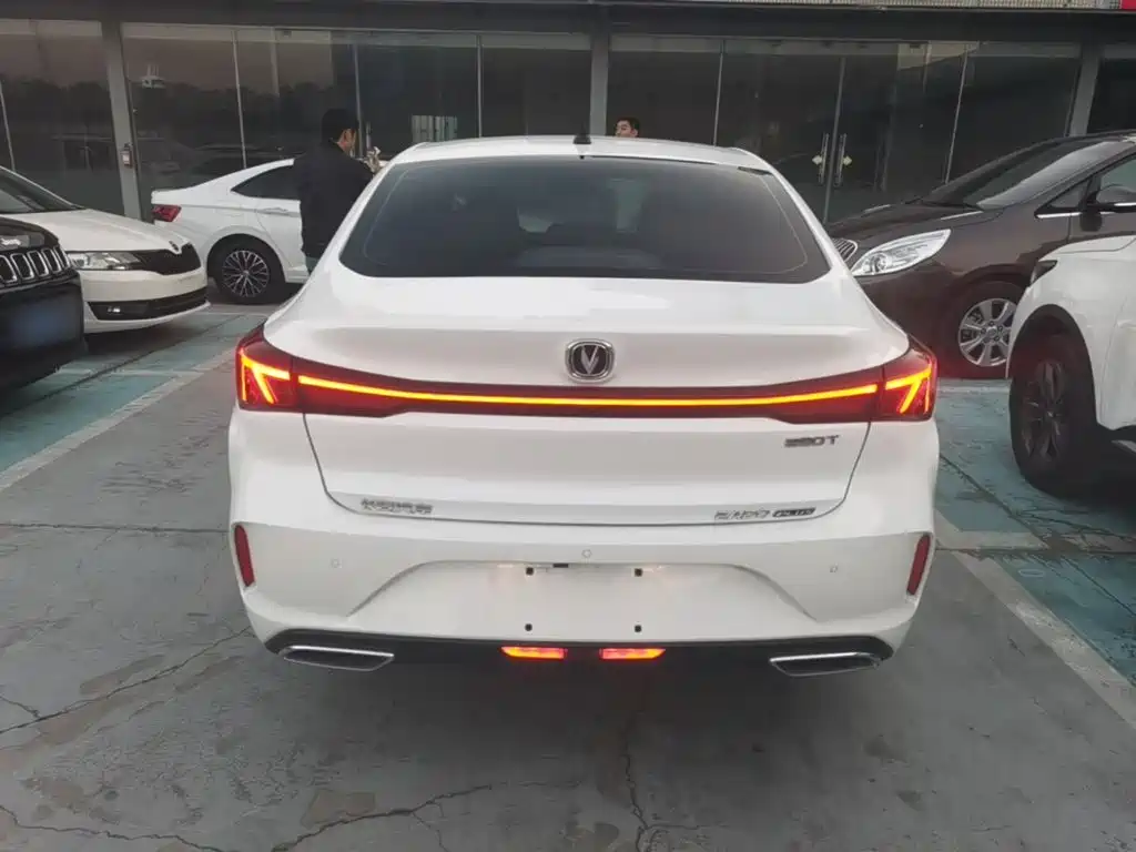 Changan Eado — миниатюра 6