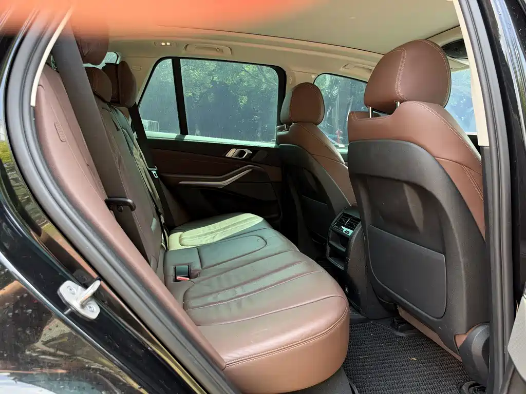 BMW X5 (Import) — миниатюра 13