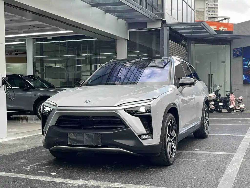 Nio ES8 2021