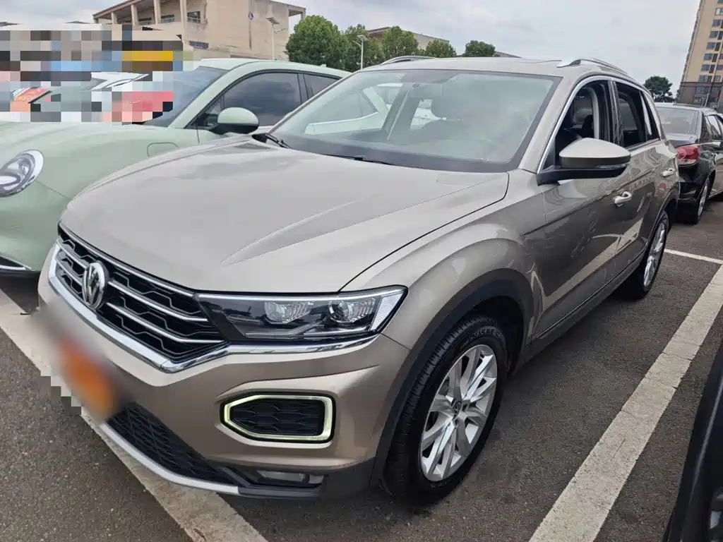Volkswagen T-Roc — миниатюра 2