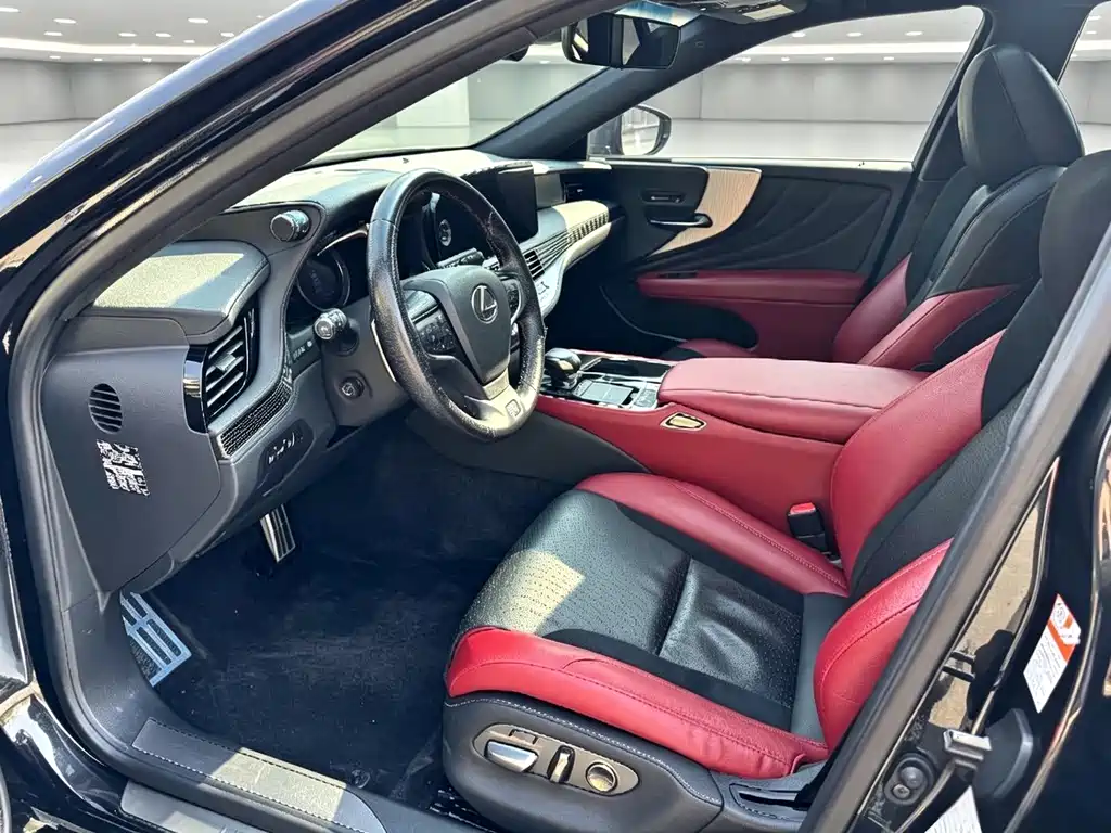 Lexus LS — миниатюра 3