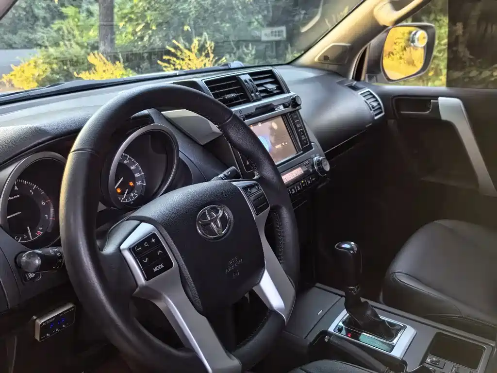 Toyota Prado — миниатюра 8