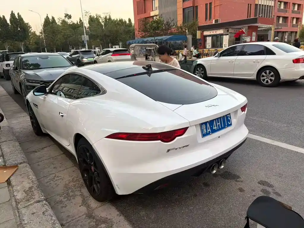 Jaguar F-TYPE — миниатюра 5
