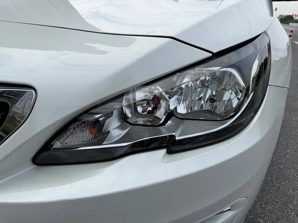 Peugeot 408 — миниатюра 4