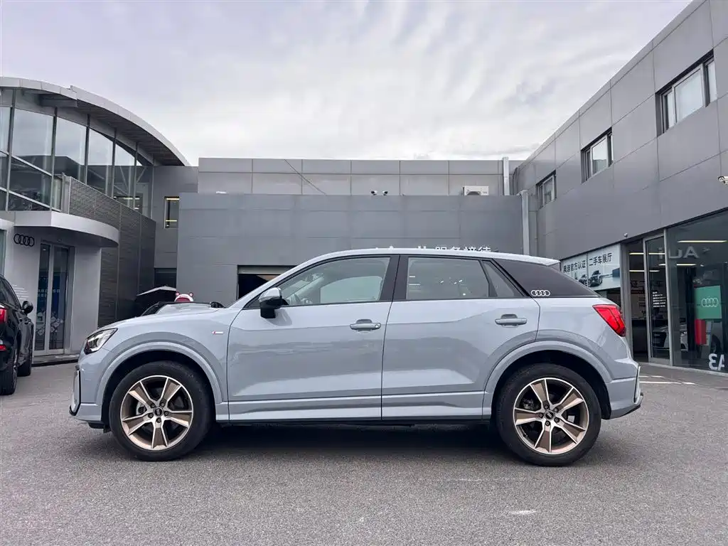 Audi Q2L 2024 35TFSI Fashion