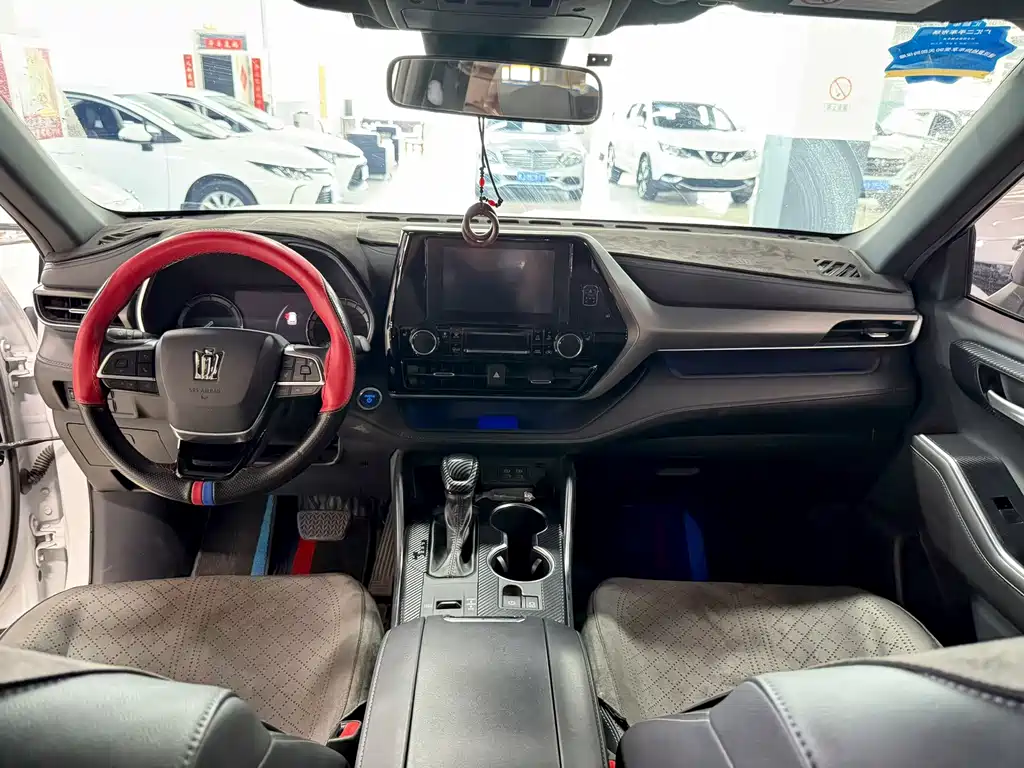 Toyota Crown Kluger — миниатюра 5