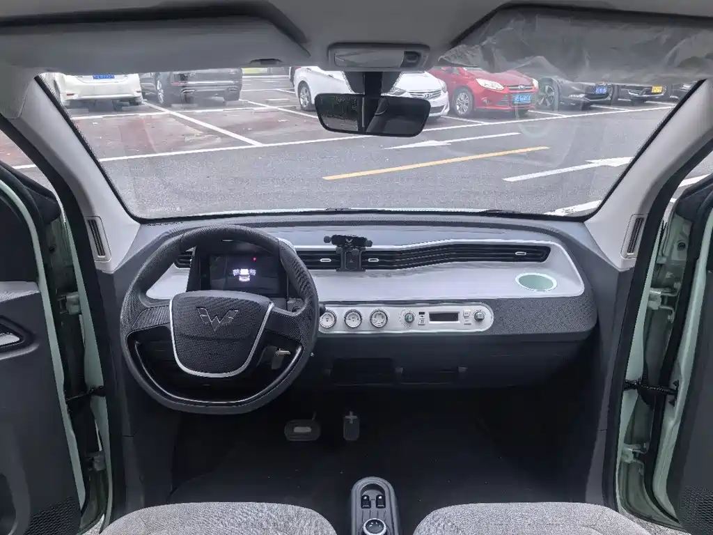 Wuling MINIEV — миниатюра 5