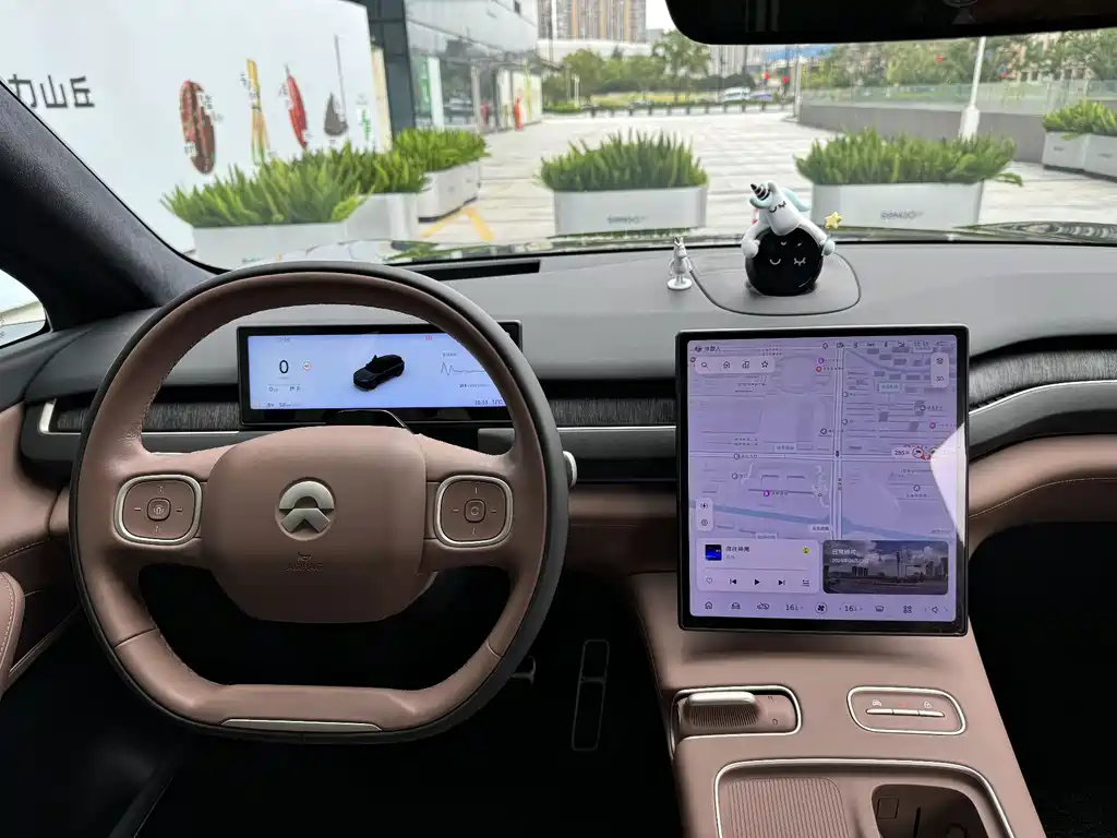 NIO ES8 — миниатюра 18