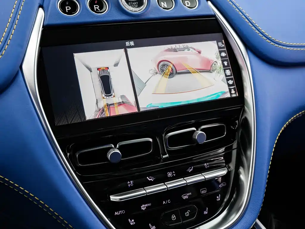 Aston Martin DBX 2021 4.0T V8