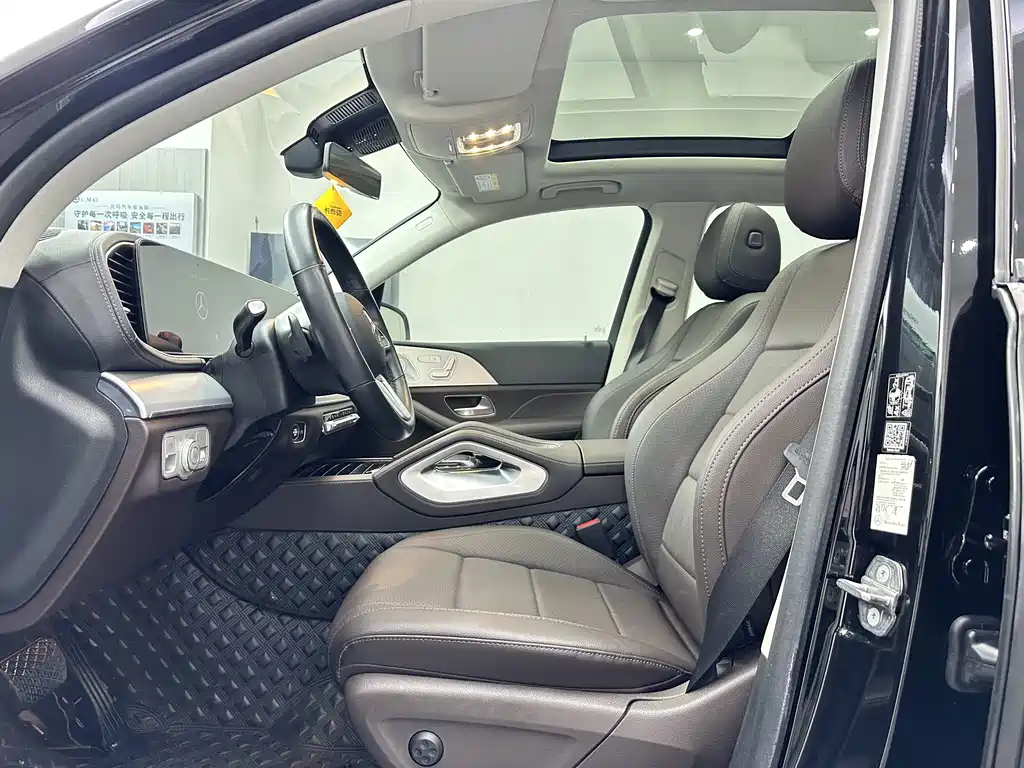 Mercedes-Benz GLE (Import) — миниатюра 11
