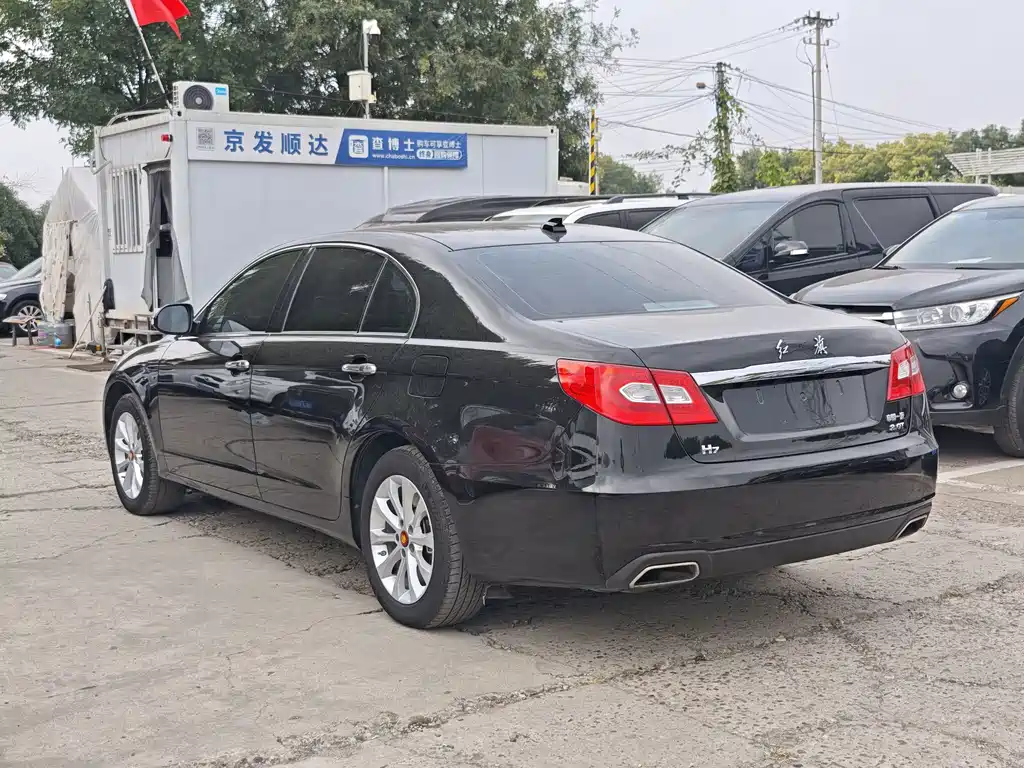 Hongqi Hongqi H7 — миниатюра 5