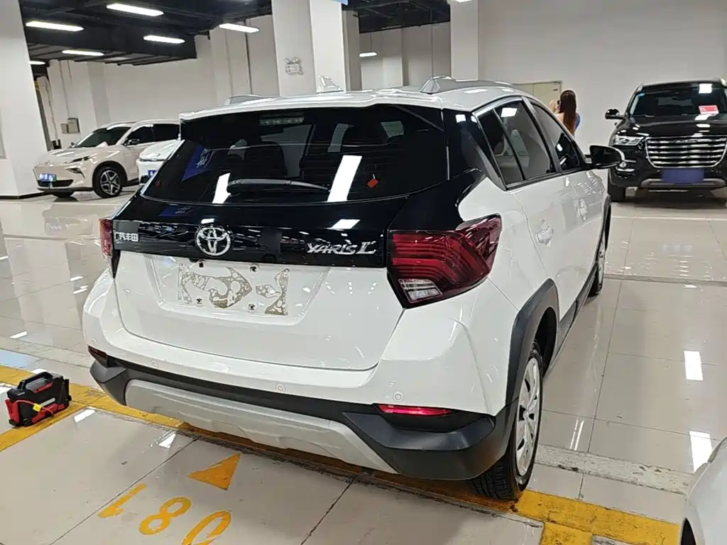 Toyota Yaris L — миниатюра 7
