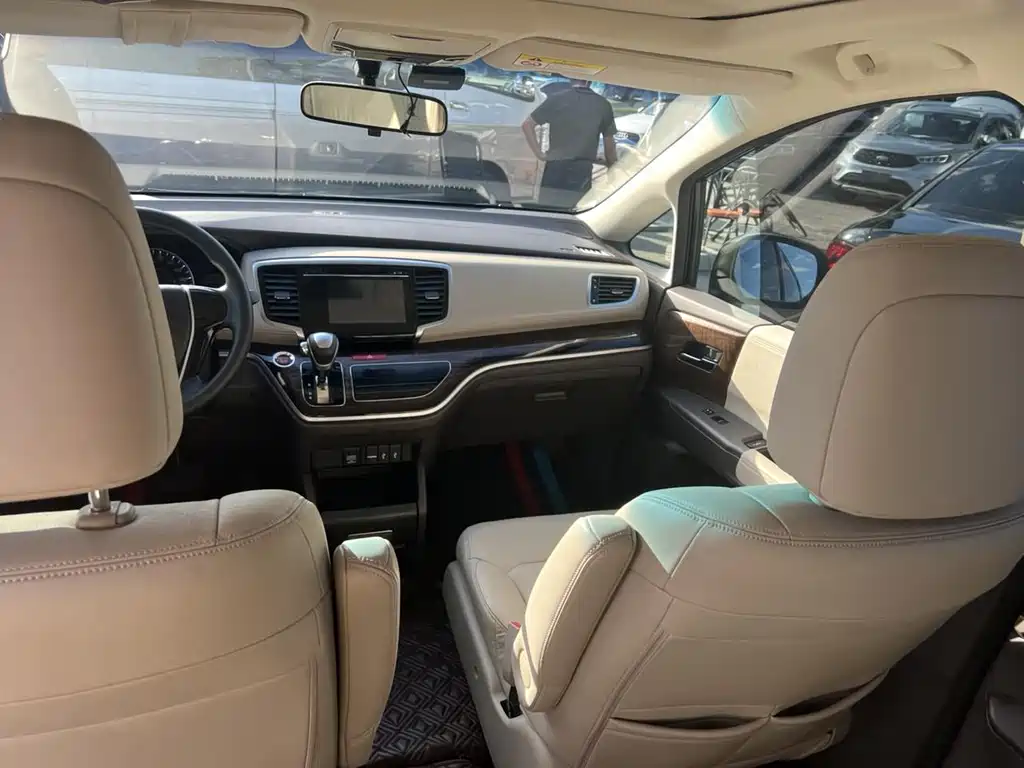 Honda Odyssey — миниатюра 10