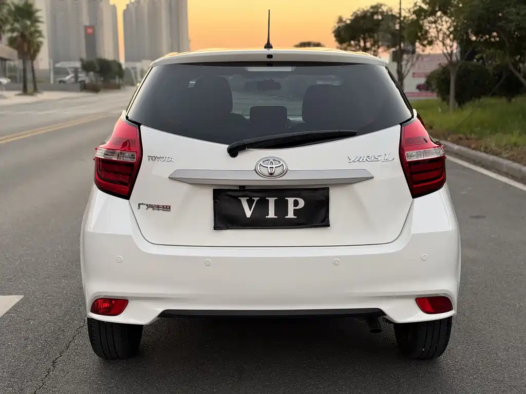 Toyota Yaris L — миниатюра 4