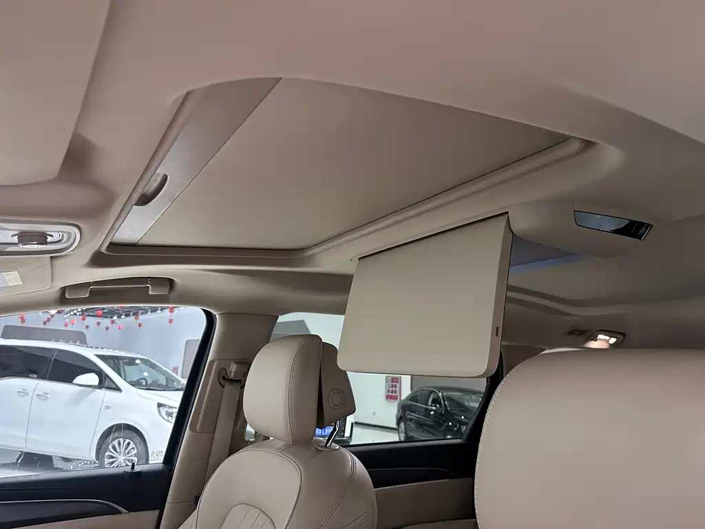 Buick GL8 Hybrid — миниатюра 17
