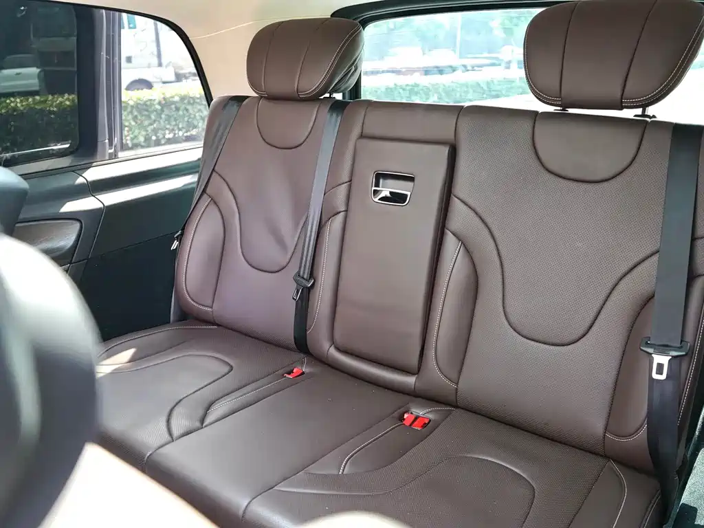 Mercedes-Benz V-Class — миниатюра 14