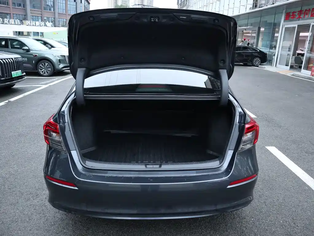 Honda Civic — миниатюра 10