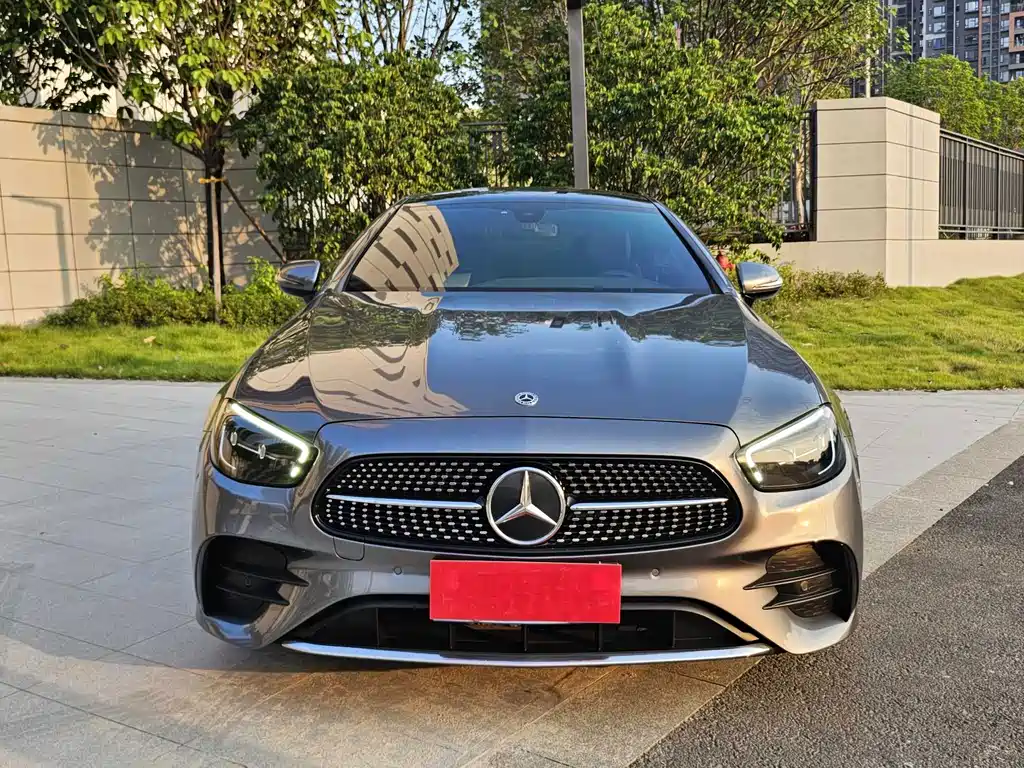 Mercedes-Benz E-Class (Import) — миниатюра 2